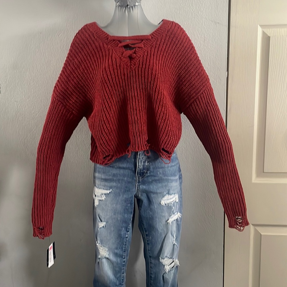 V-neck Crop Sweater